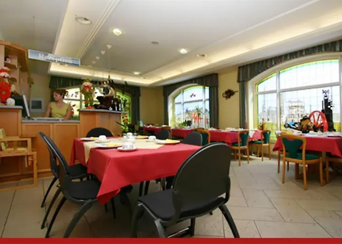 & Restaurant 